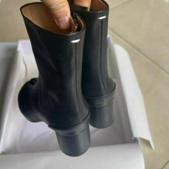 Maison Martin Margiela Black Tabi Heeled Boots - Picture 5 of 6